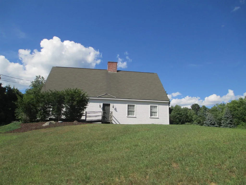 15 Emerson Road Milford NH 03055