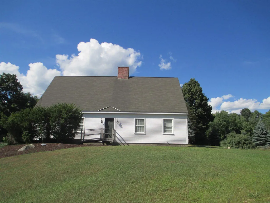 15 Emerson Road Milford NH 03055