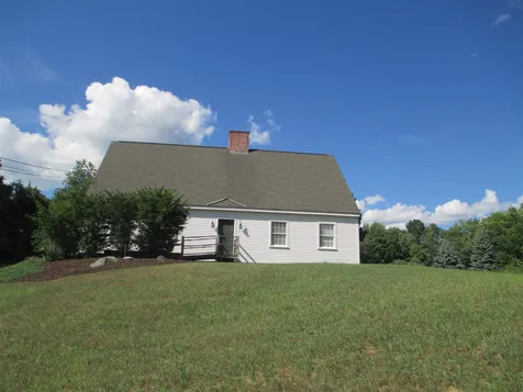 15 Emerson Road Milford NH 03055