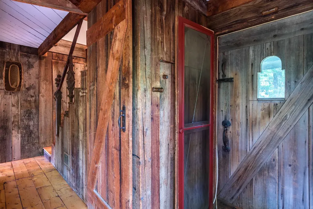 16 Landgrove Road Landgrove VT 05148