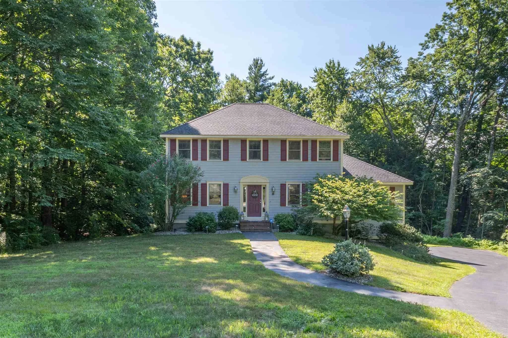 16 Dena Avenue Merrimack NH 03054