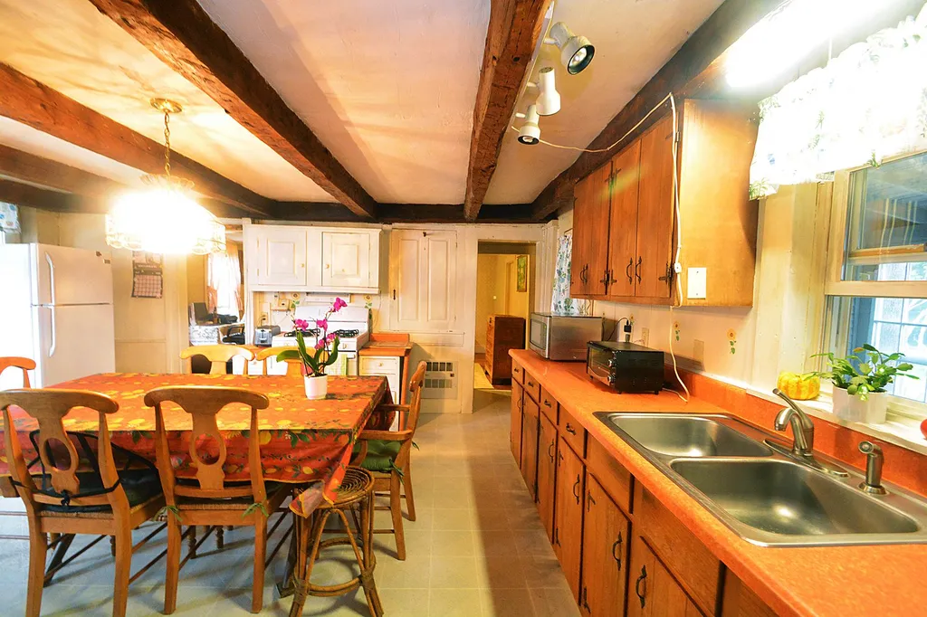 16 Bolan Road Milton NH 03851