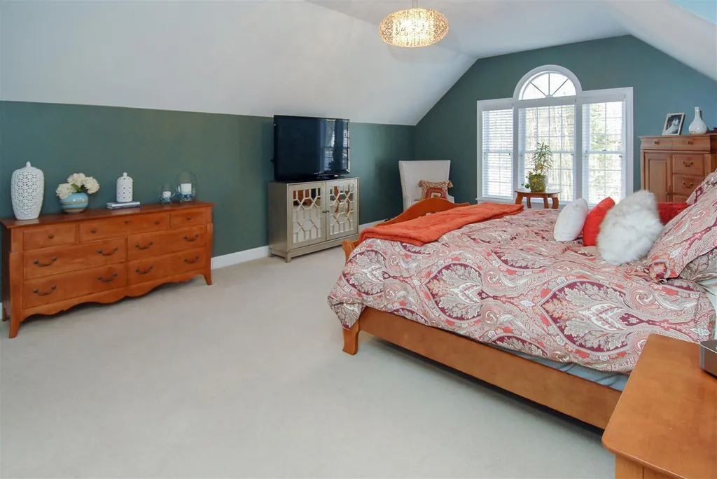 2 Dolloff Farm Drive Exeter NH 03833