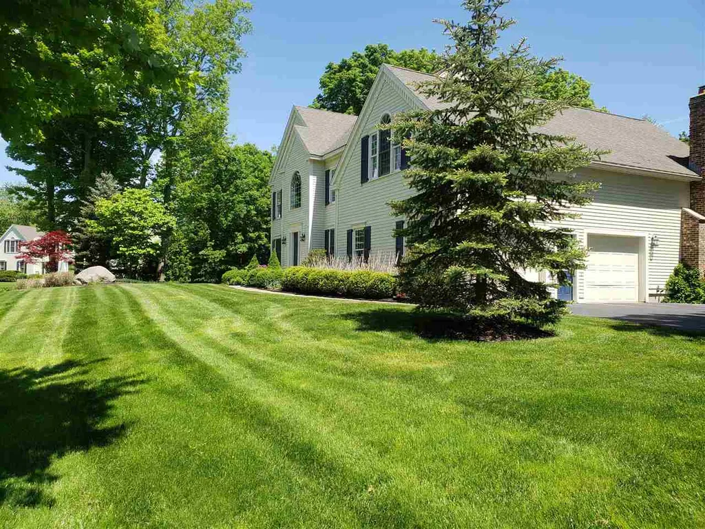 2 Dolloff Farm Drive Exeter NH 03833