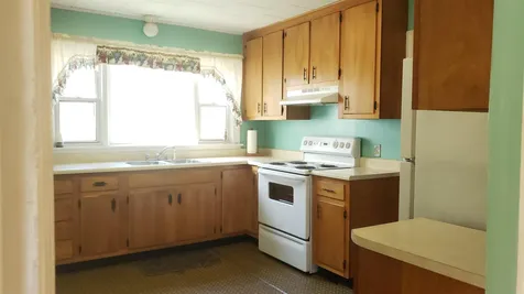 10 Leslie Avenue Claremont NH 03743