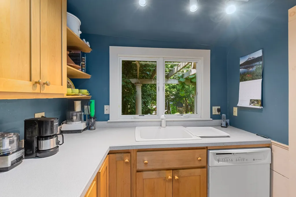 83 Gates Street Portsmouth NH 03801