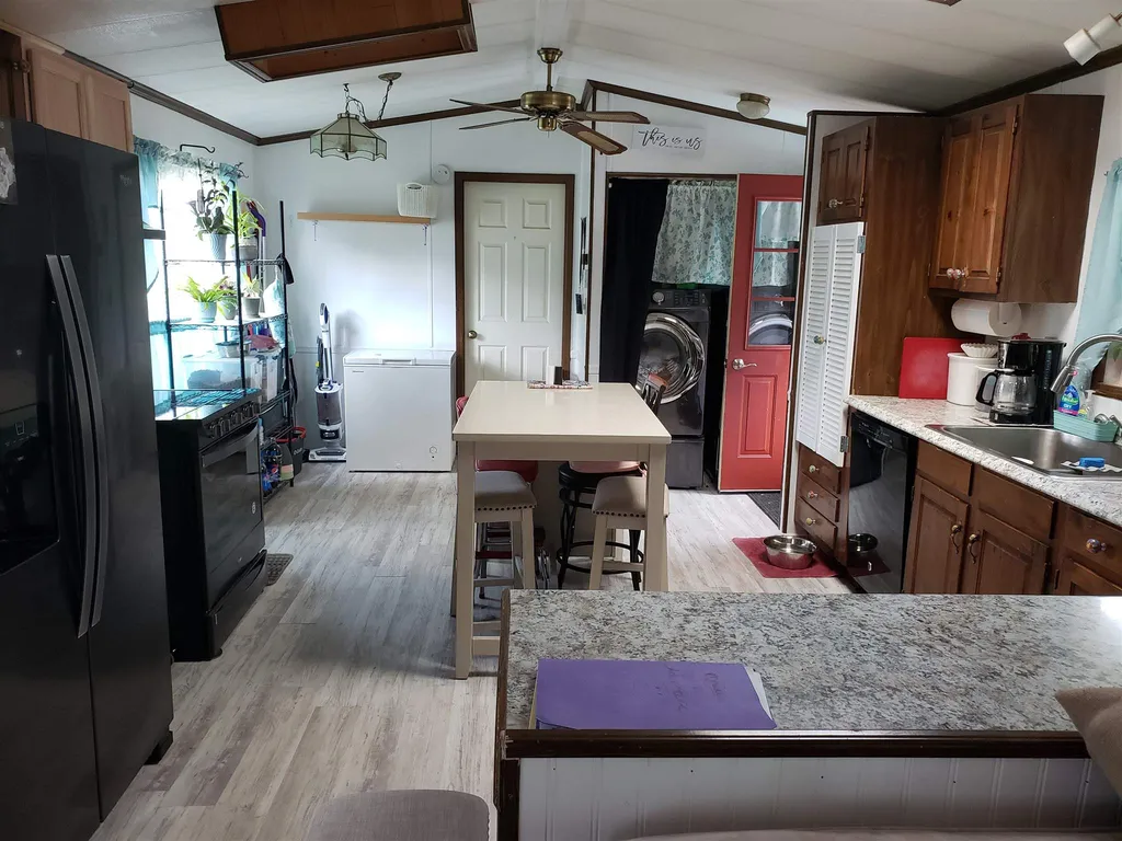 31 Brooks Road Extension Seabrook NH 03874