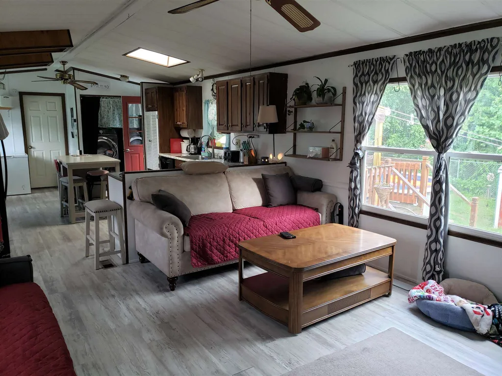 31 Brooks Road Extension Seabrook NH 03874