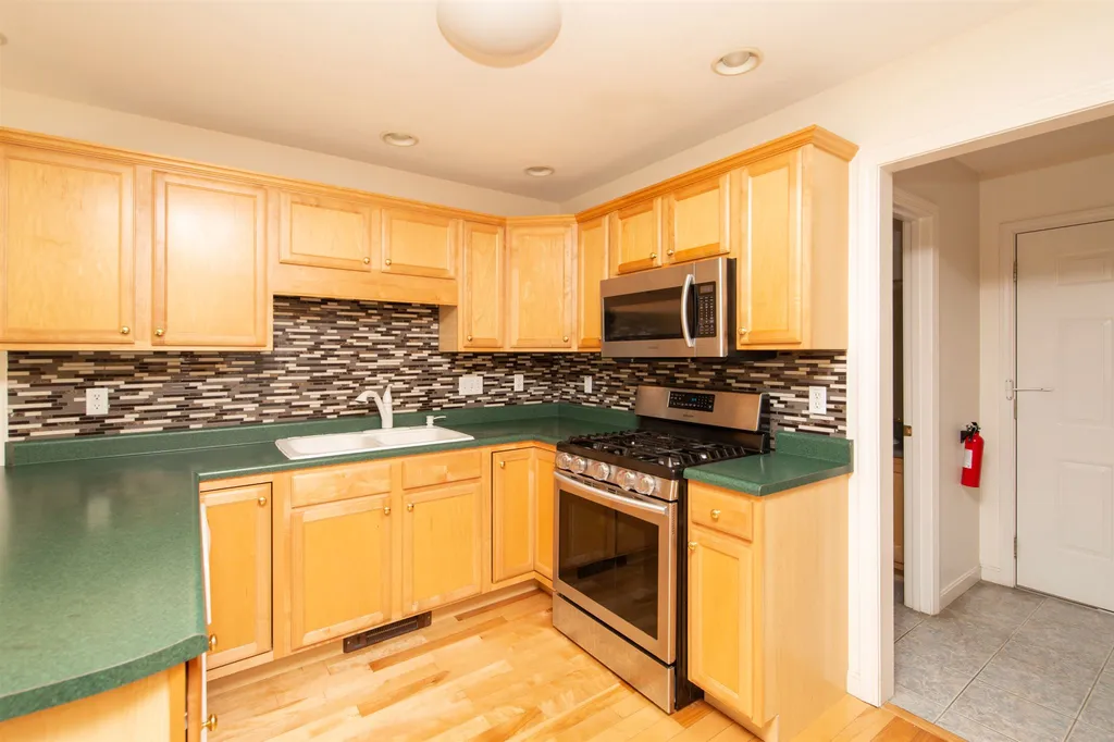 17 Lilac Lane South Burlington VT 05403
