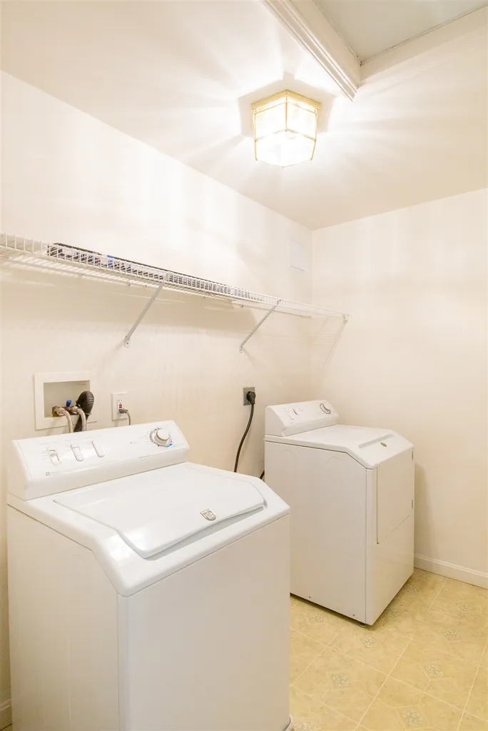 17 Lilac Lane South Burlington VT 05403
