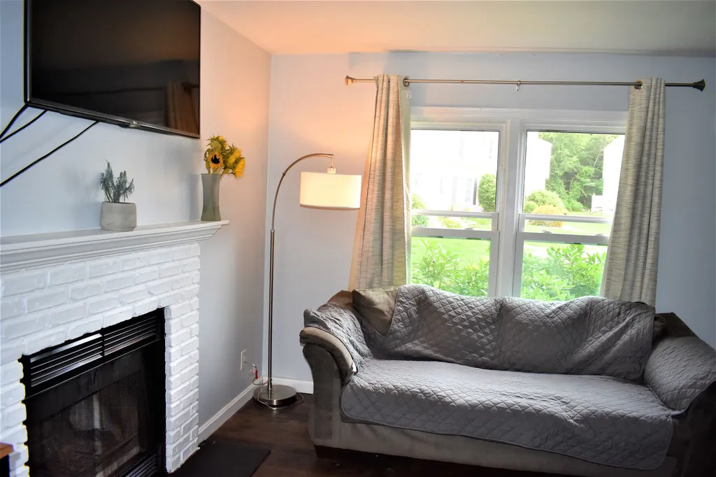 66 Preston Street Hillsborough NH 03244