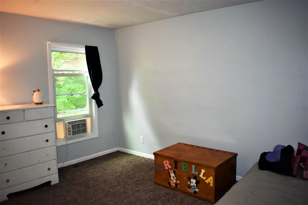 66 Preston Street Hillsborough NH 03244