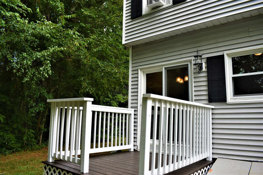 66 Preston Street Hillsborough NH 03244