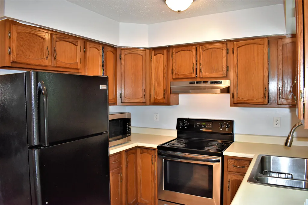 66 Preston Street Hillsborough NH 03244