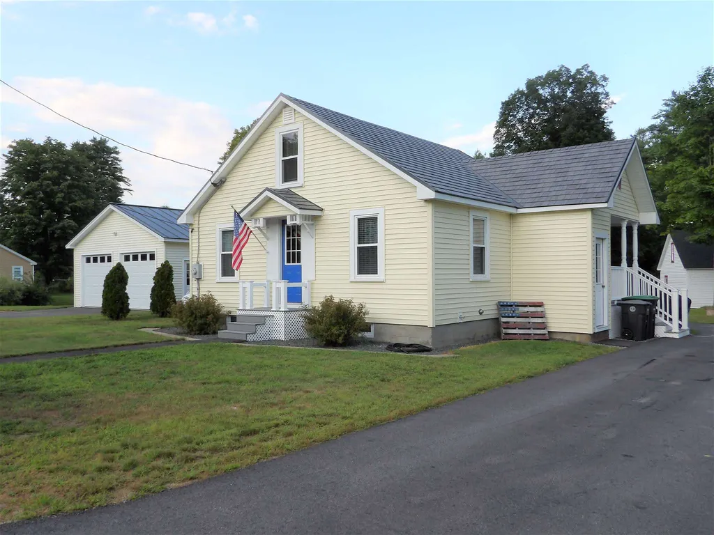 154 Thunder Road Franklin NH 03235