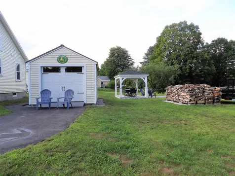 154 Thunder Road Franklin NH 03235