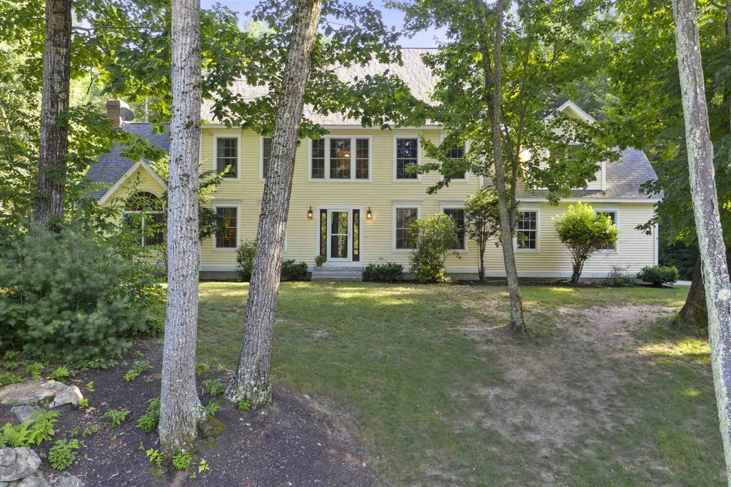 57 Mohawk Lane Brentwood NH 03833