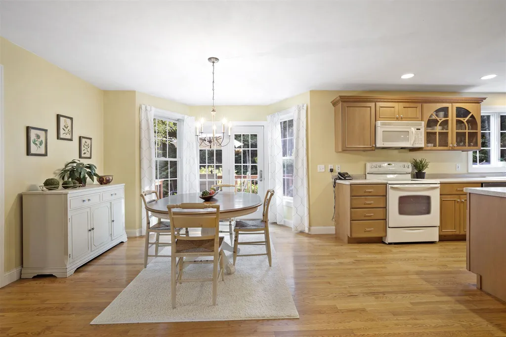 57 Mohawk Lane Brentwood NH 03833