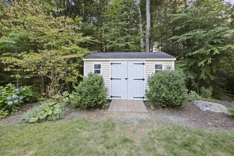 57 Mohawk Lane Brentwood NH 03833