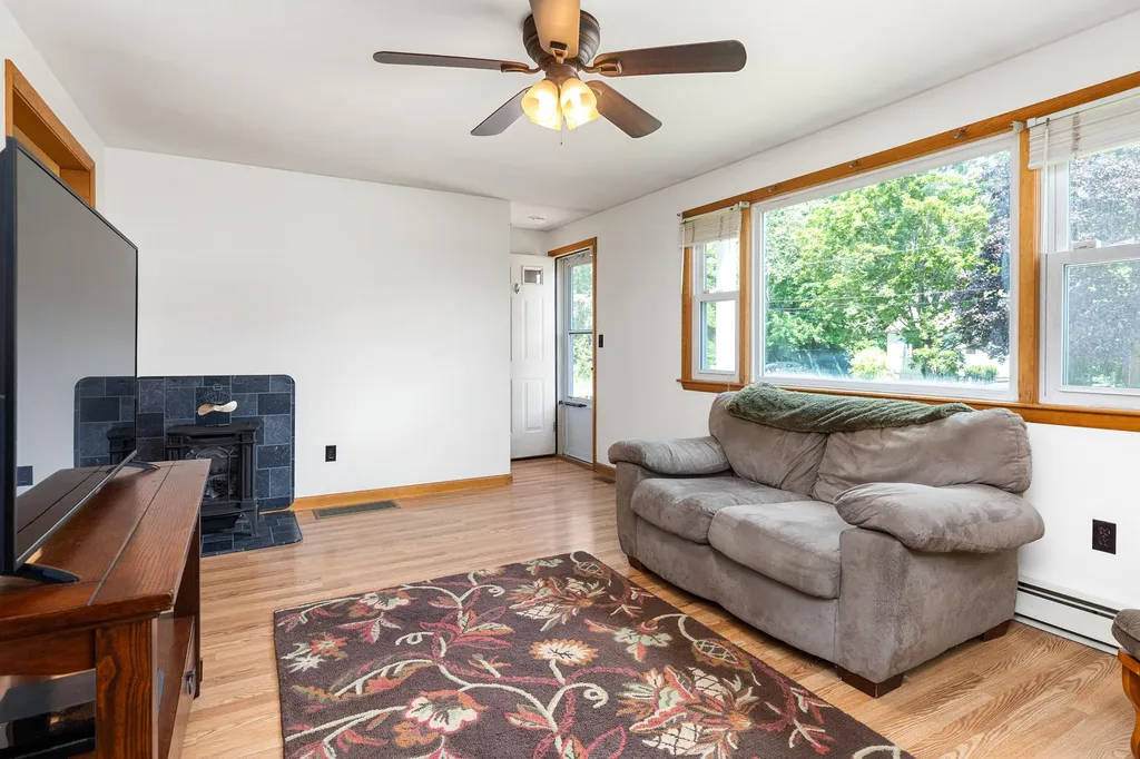 6 Doelson Street Somersworth NH 03878