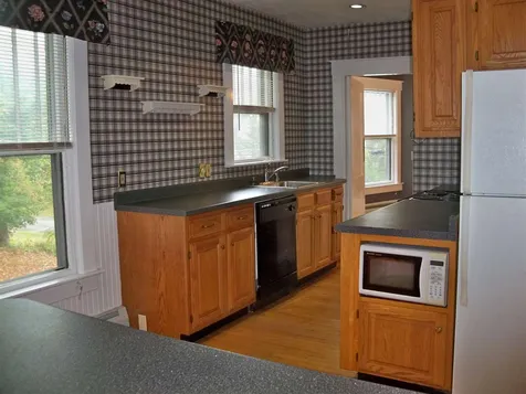9 Orchard Avenue Nashua NH 03060