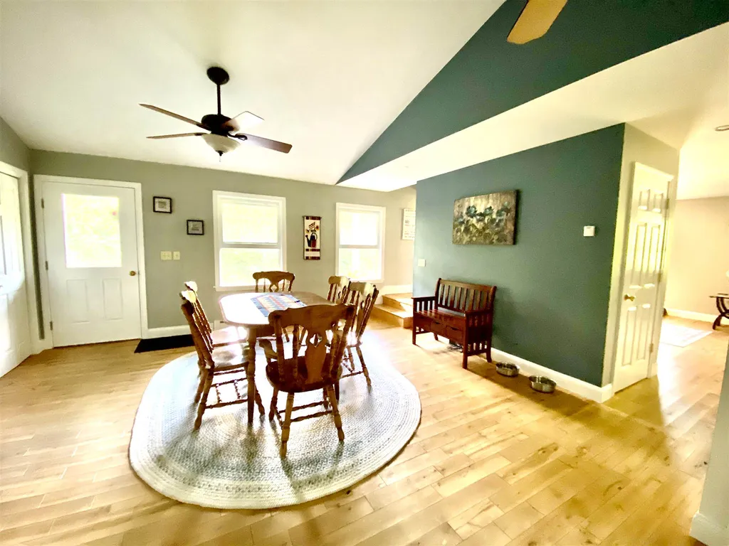 88 Heath Lane New London NH 03257