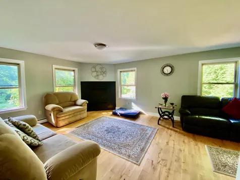 88 Heath Lane New London NH 03257