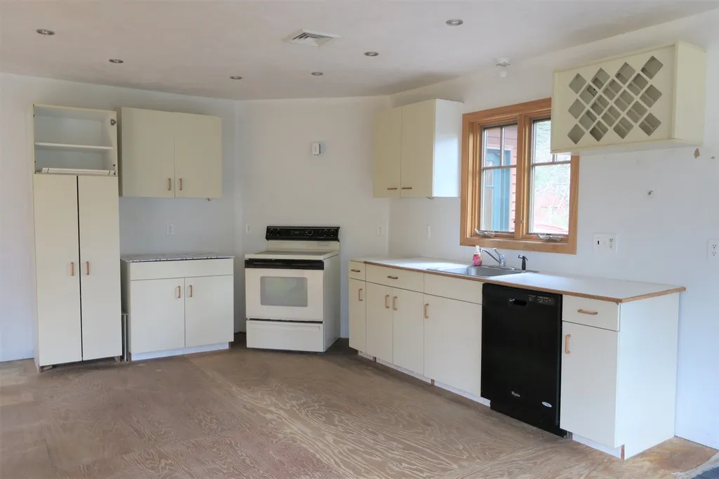 49 Nacomia Drive Madison NH 03849