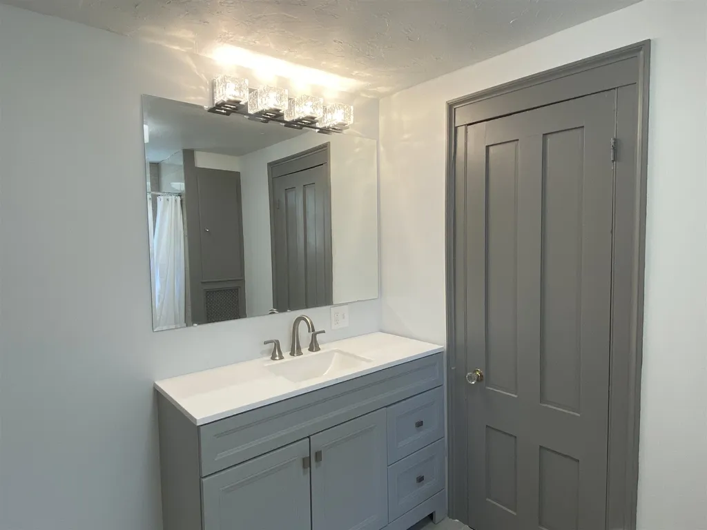 14 Grove Street Concord NH 03301
