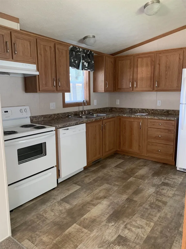 29 Oriole Avenue Keene NH 03431
