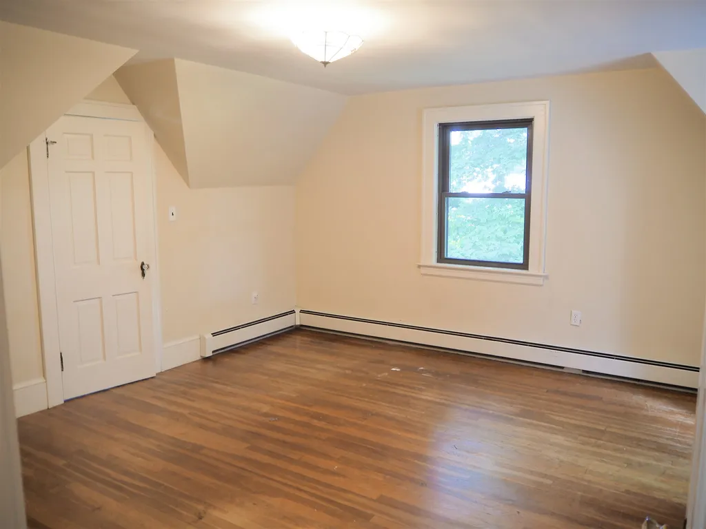 1072 Maplewood Avenue Portsmouth NH 03801