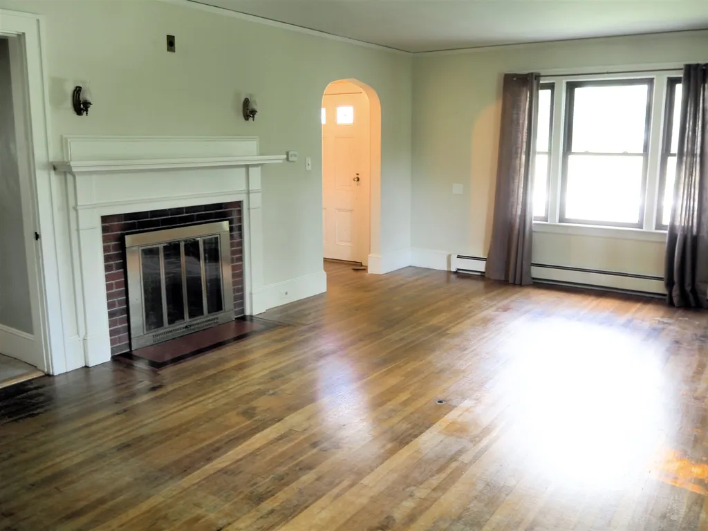 1072 Maplewood Avenue Portsmouth NH 03801
