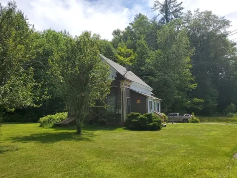 1421 Nh Route 120 Cornish NH 03745