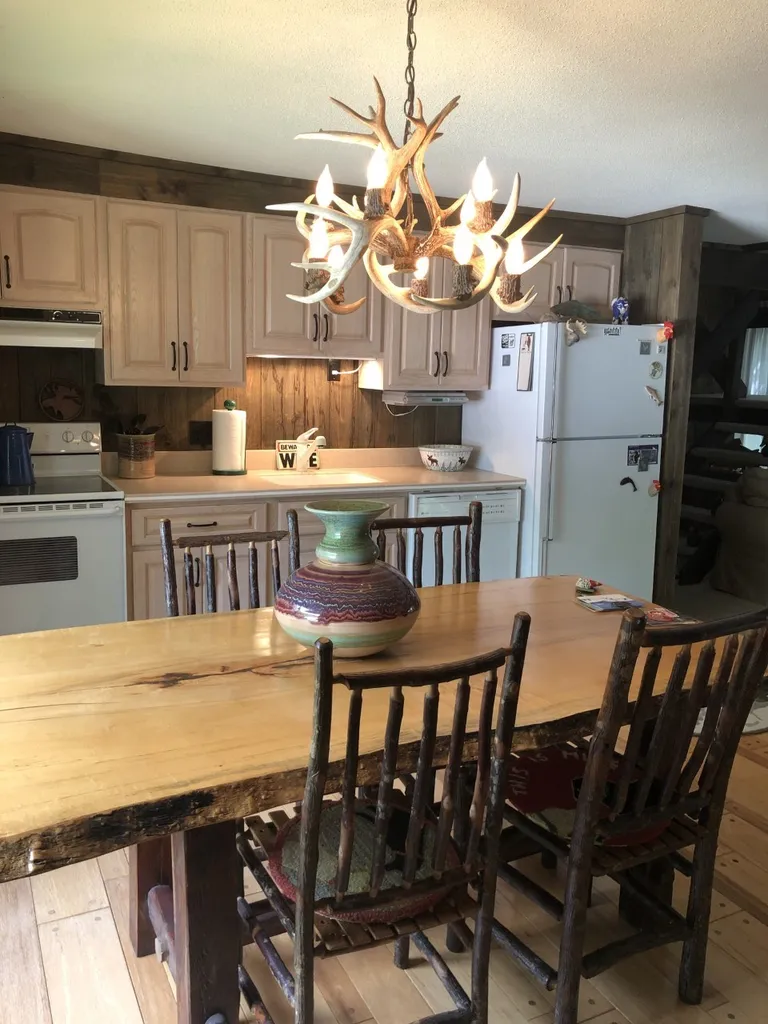 351 Old Stowell Hill Road Londonderry VT 05148