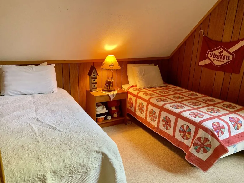 351 Old Stowell Hill Road Londonderry VT 05148