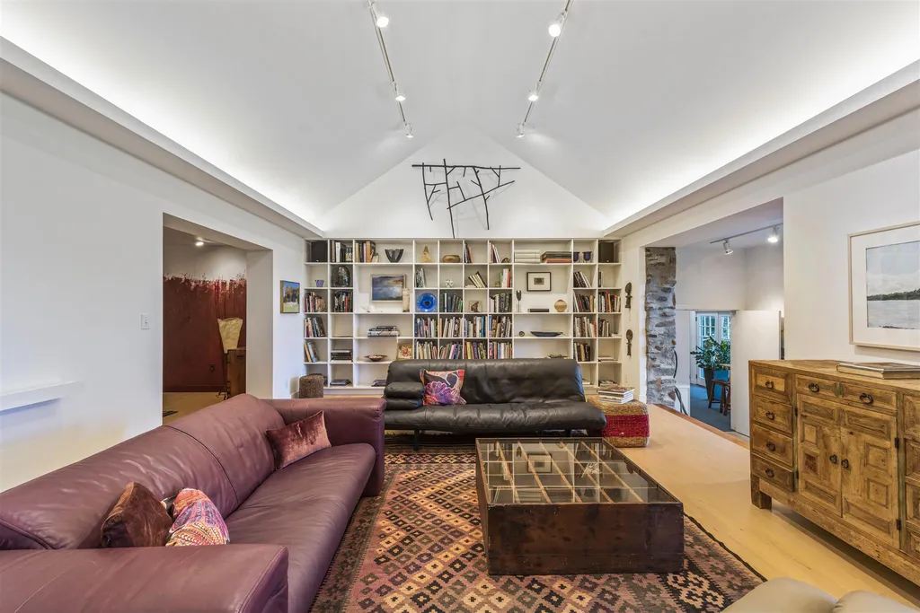 477 Thistle Hill Road Pomfret VT 05053