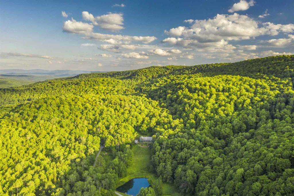 477 Thistle Hill Road Pomfret VT 05053