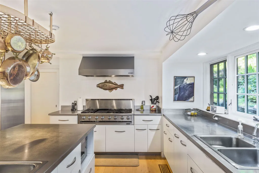 477 Thistle Hill Road Pomfret VT 05053