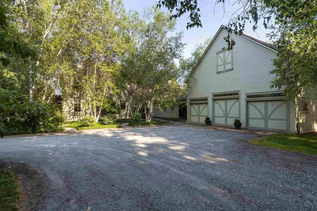 390 Handy Road Pomfret VT 05067