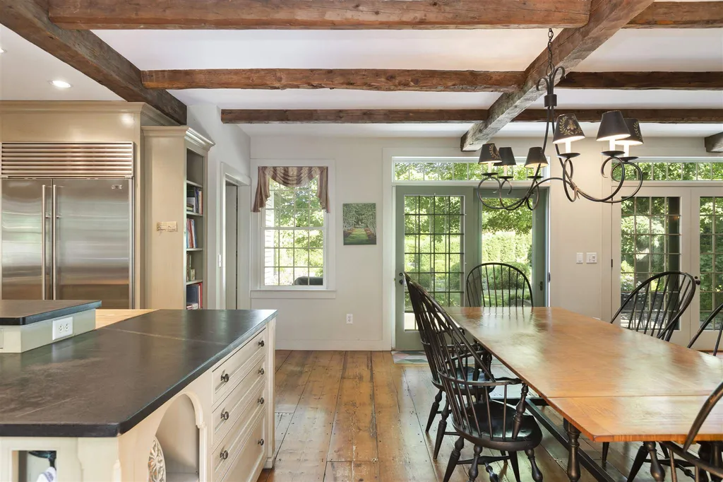 390 Handy Road Pomfret VT 05067