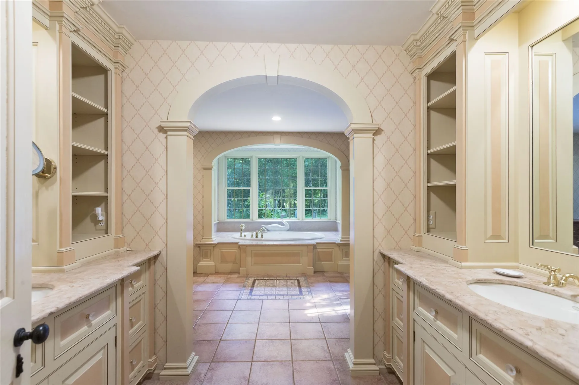 390 Handy Road Pomfret VT 05067