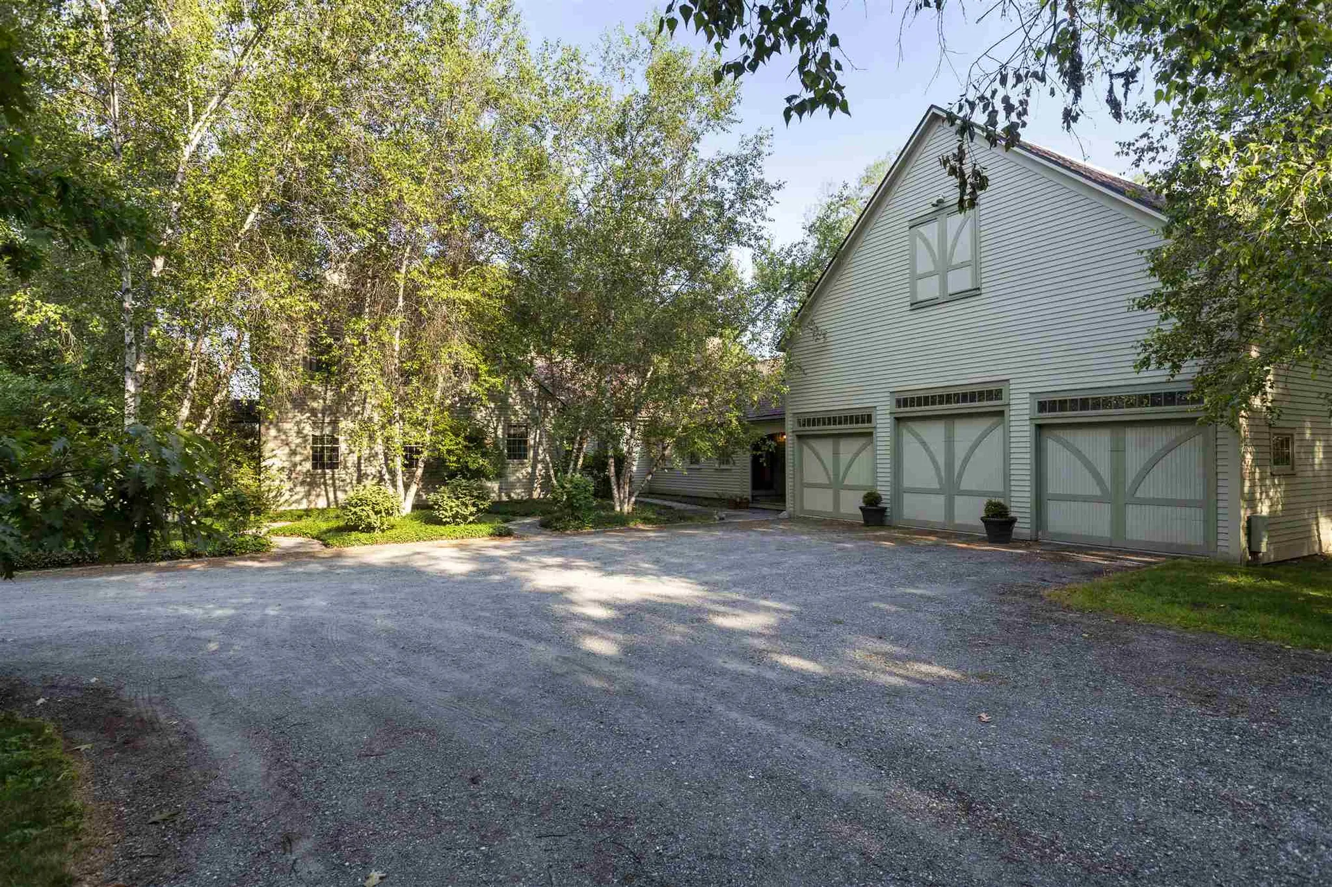 390 Handy Road Pomfret VT 05067