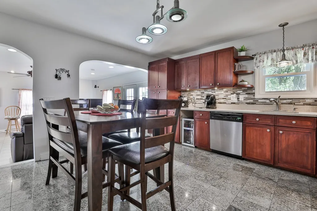 67 Bowers Street Nashua NH 03060