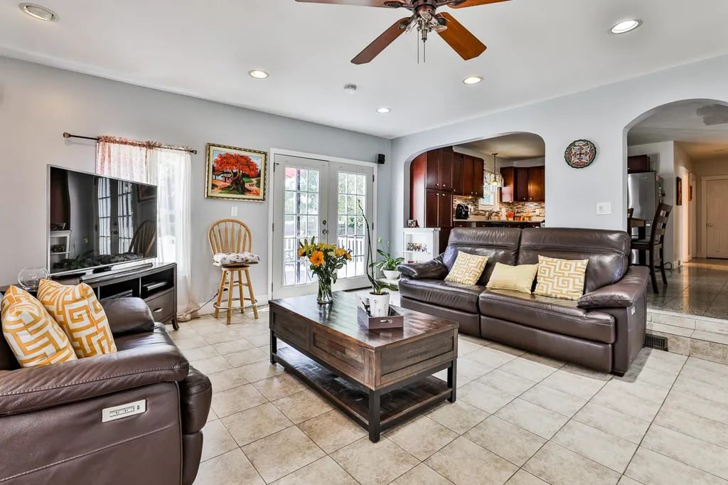 67 Bowers Street Nashua NH 03060