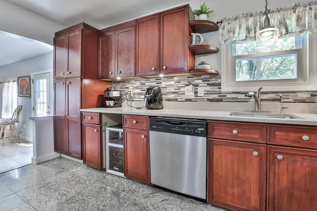 67 Bowers Street Nashua NH 03060