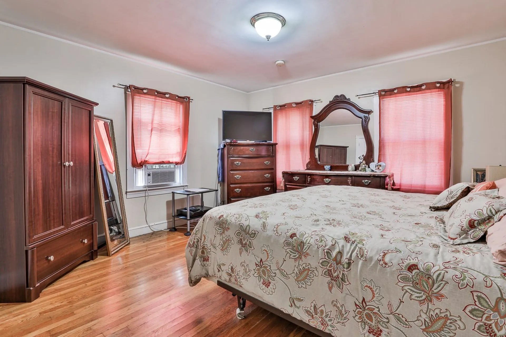67 Bowers Street Nashua NH 03060