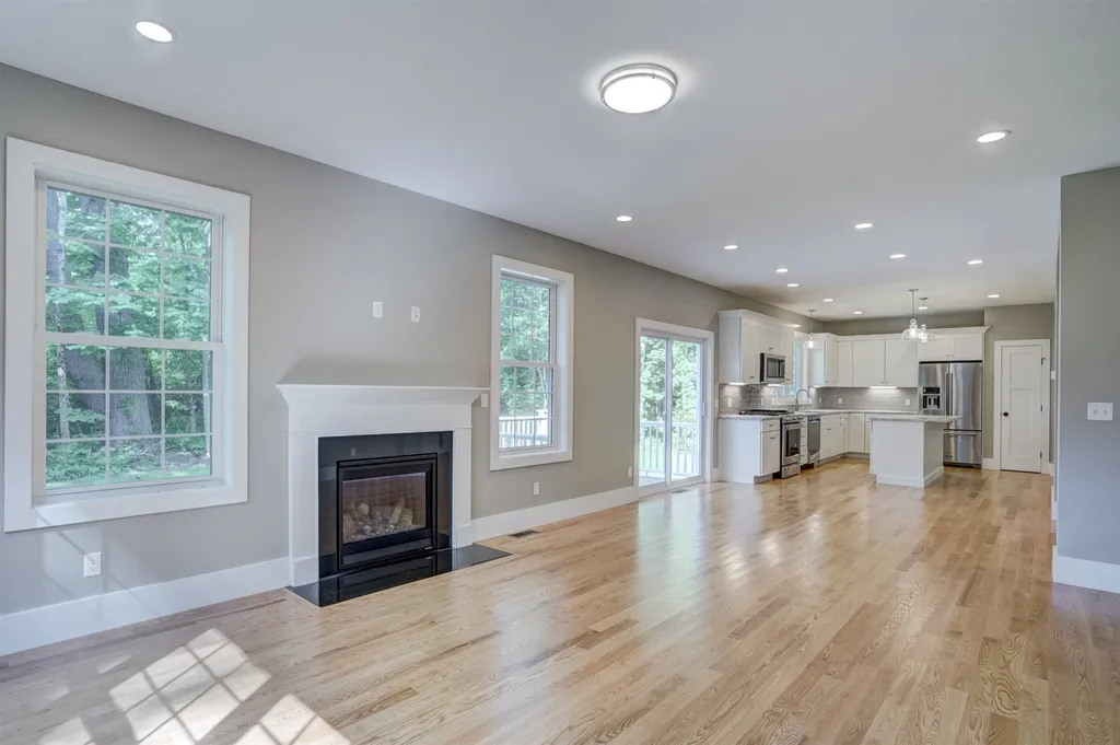 18 Garrison Lane Exeter NH 03833