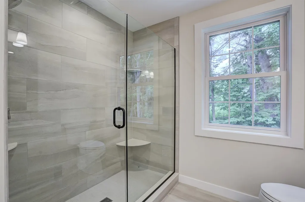 18 Garrison Lane Exeter NH 03833