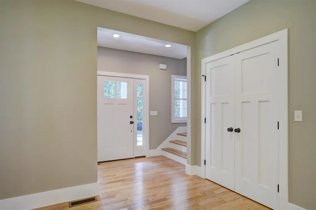 18 Garrison Lane Exeter NH 03833
