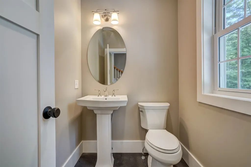 18 Garrison Lane Exeter NH 03833
